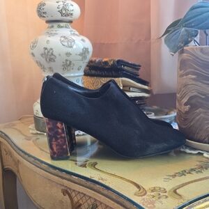 Donald J. Pliner Black Heels with Tortoise Accent